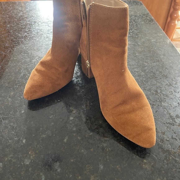 Elegant Brown Ankle Booties - Picture 5 of 6